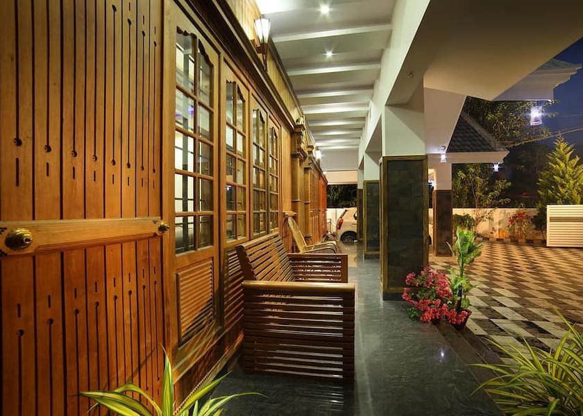 Kerala Munnar Balcony