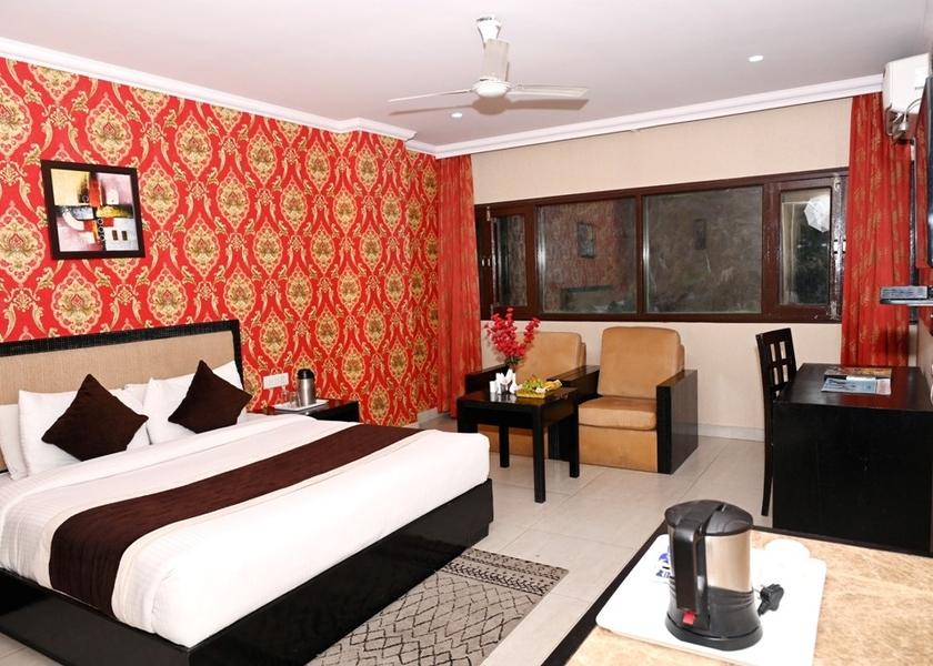 Himachal Pradesh Shimla Deluxe Mountain View Room free pick-up from Volve bus stand