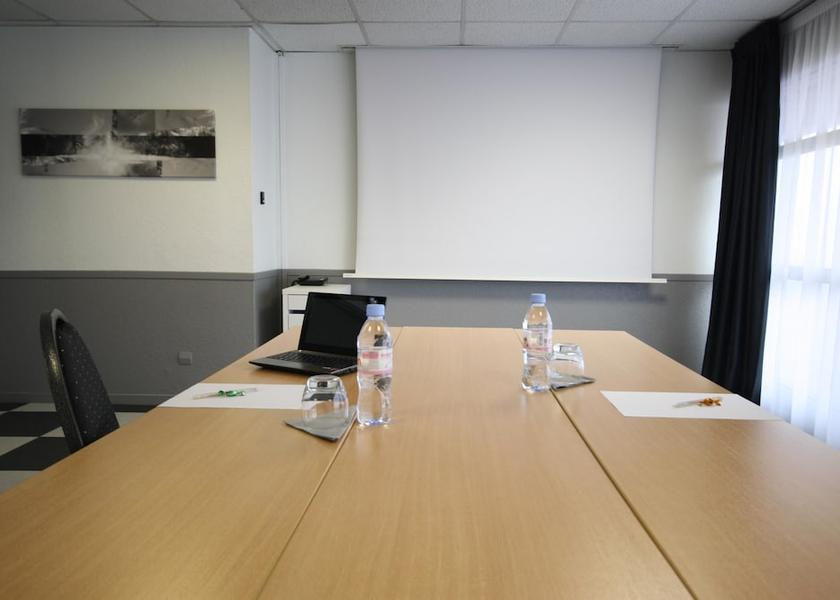 Centre - Loire Valley Saint-Pierre-des-Corps Meeting Room