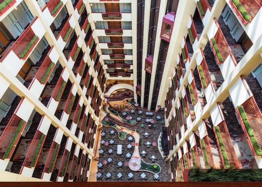 Missouri St. Charles Lobby