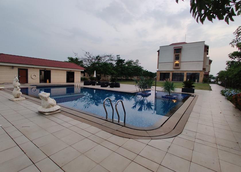 Maharashtra Lonavala Pool