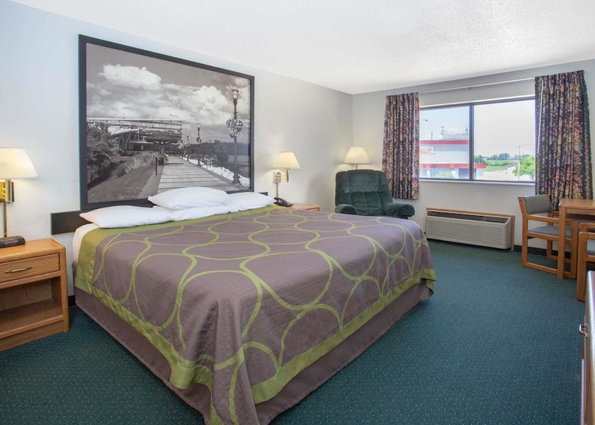 Iowa de witt Room