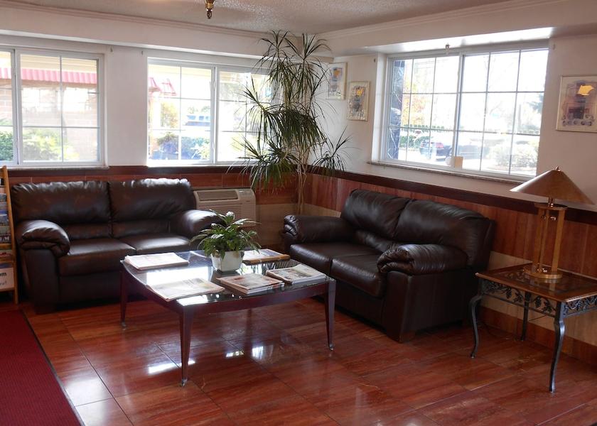 Washington Fife Lobby sitting area