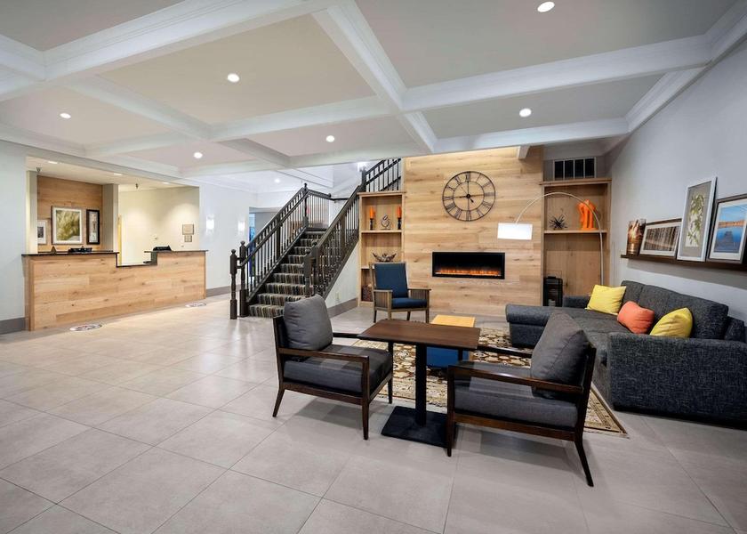 Minnesota Albertville Lobby