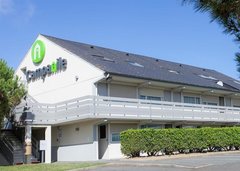 Brittany Saint-Jouan-des-Guerets Front of property