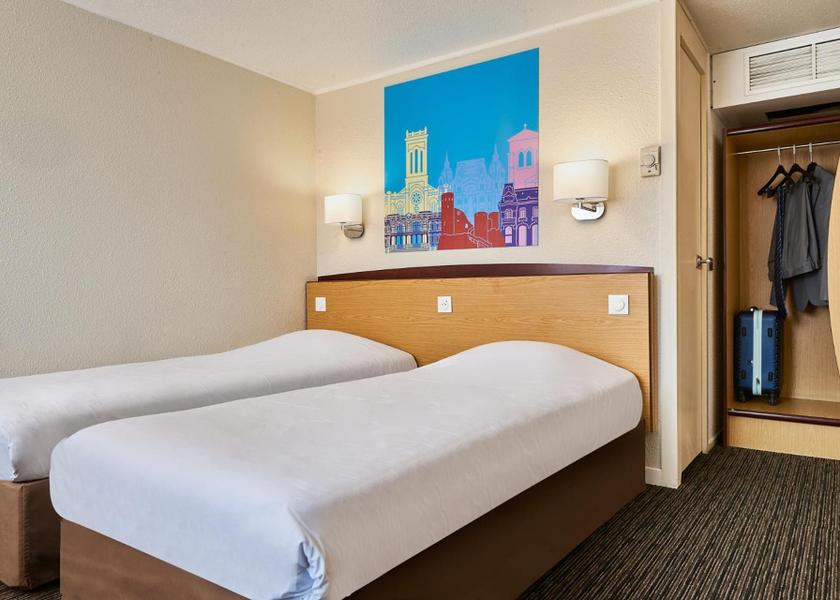 Grand Est Haguenau 2 Single Beds
