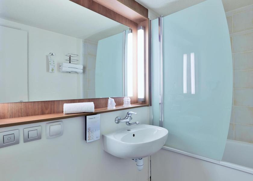 Auvergne-Rhone-Alpes Ecully 2 Single Beds