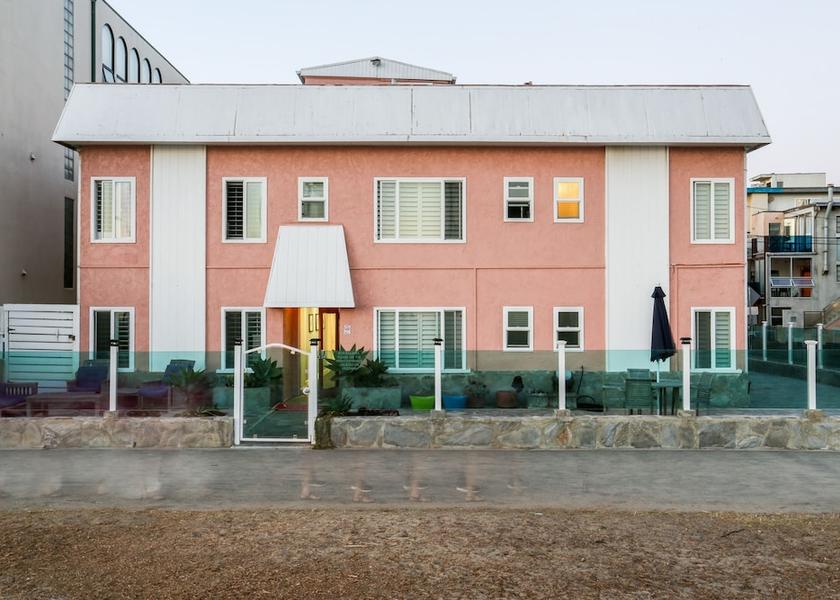 California Venice Exterior Detail