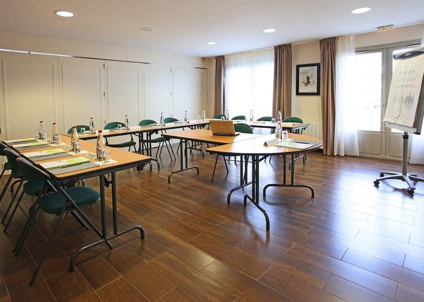 Pays de la Loire Beaucouze Meeting Room