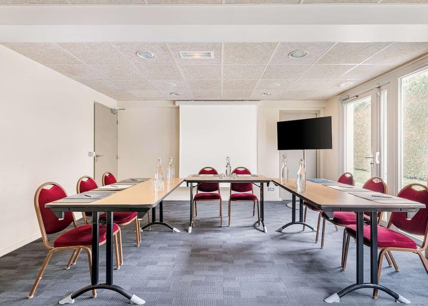 Auvergne-Rhone-Alpes Ferney-Voltaire Meeting Room