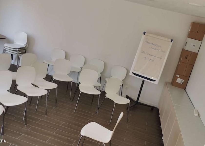 Hauts-de-France Roncq Meeting Room