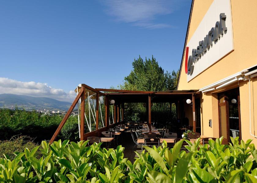 Auvergne-Rhône-Alpes Saint-Chamond exterior view
