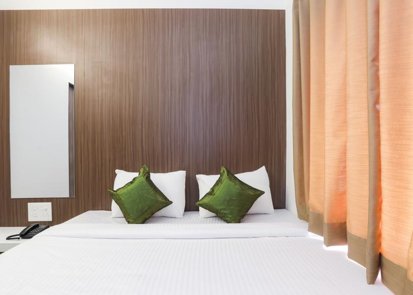 Maharashtra Nashik Deluxe Double Room