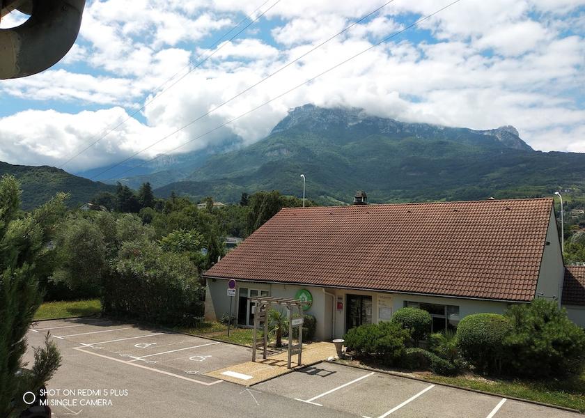 Auvergne-Rhône-Alpes Seyssins Front of property