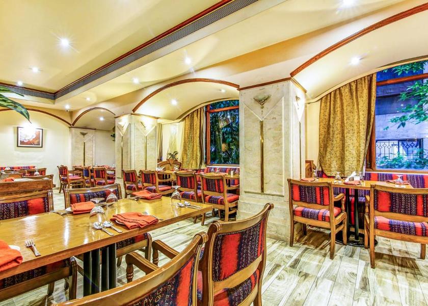Maharashtra Pune Food & Dining