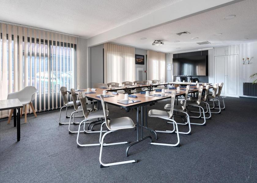 Nouvelle-Aquitaine Pessac banquet hall