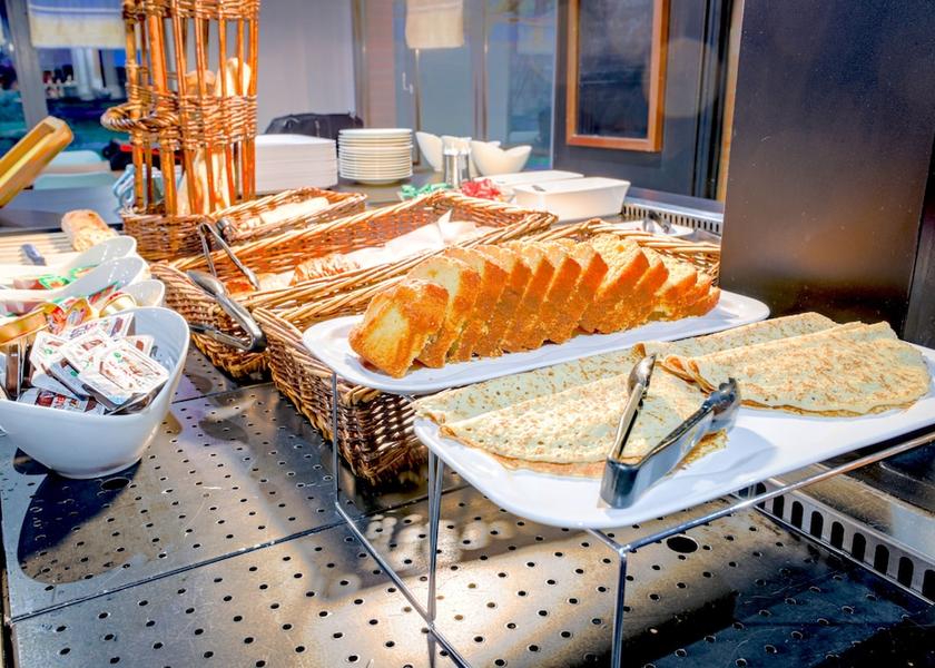 Hauts-de-France Roubaix Breakfast buffet