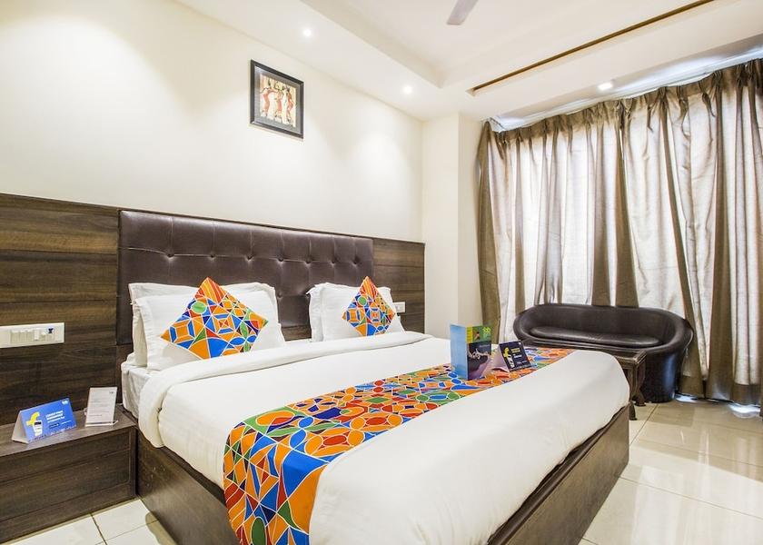 Delhi Delhi Room