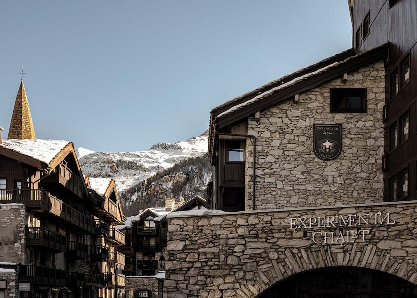 Auvergne-Rhone-Alpes Val-d'Isere Exterior Detail