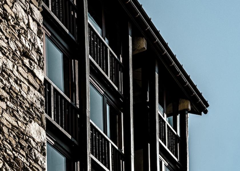 Auvergne-Rhone-Alpes Val-d'Isere Exterior Detail