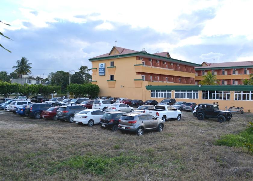 Petén Flores Parking