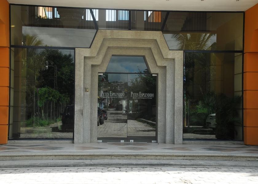 Petén Flores Property entrance