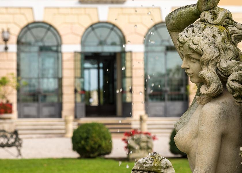 Veneto Gazzo Exterior Detail