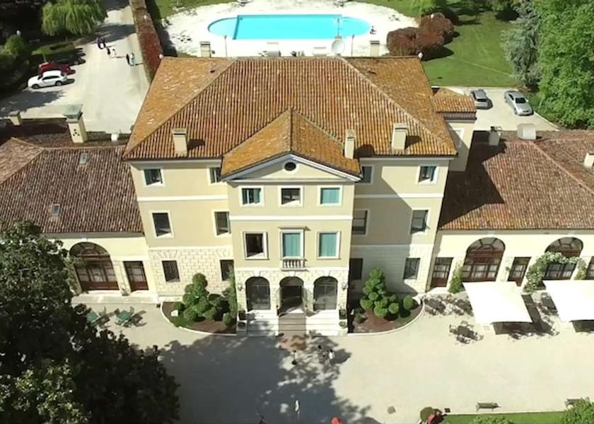 Veneto Gazzo Exterior Detail