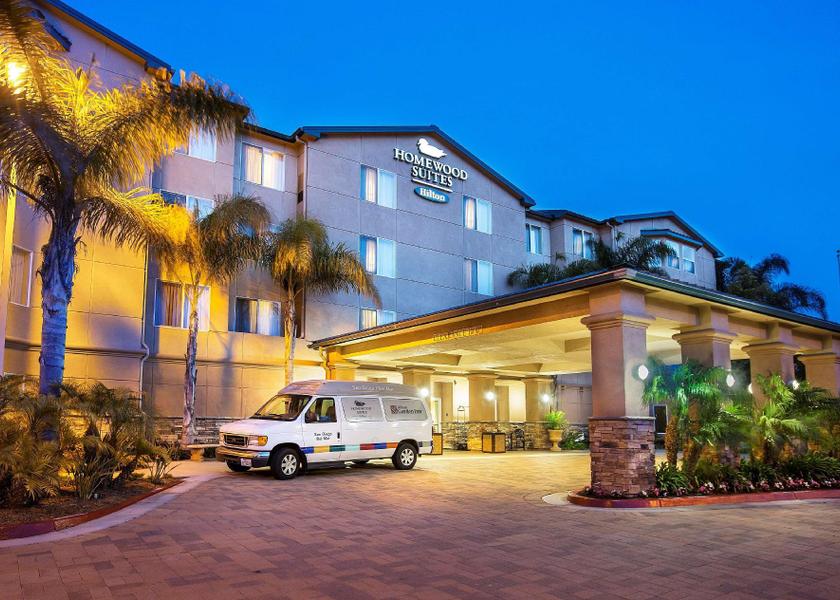 California San Diego Hotel Exterior