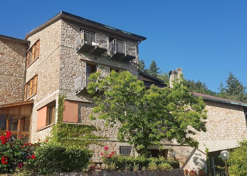 Tuscany Montieri Front of property