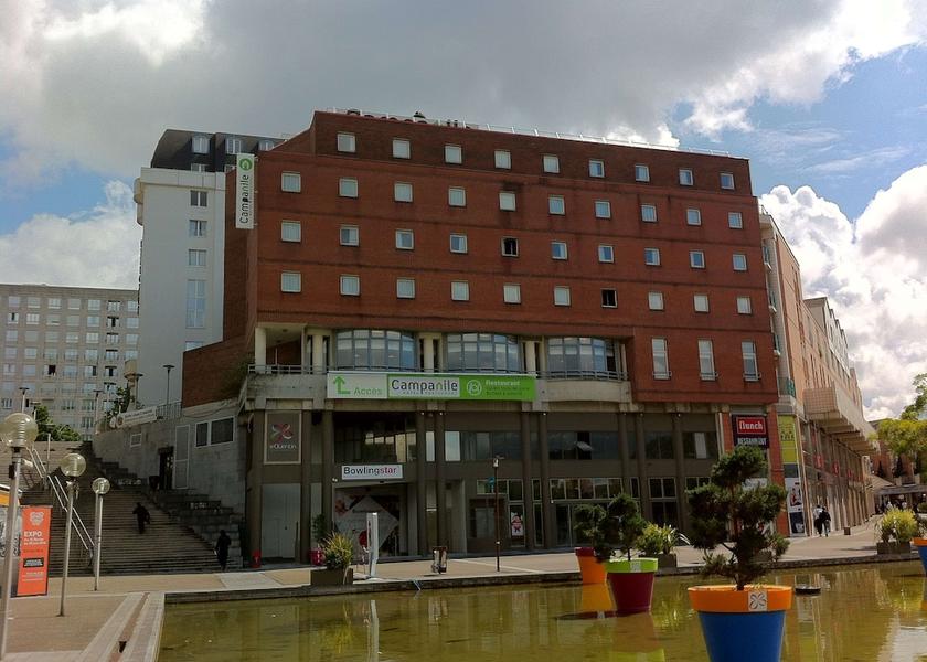 Ile-de-France Montigny-le-bretonneux Exterior Detail