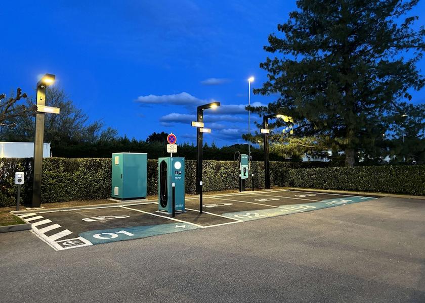 Auvergne-Rhone-Alpes Valence Electric vehicle charging station