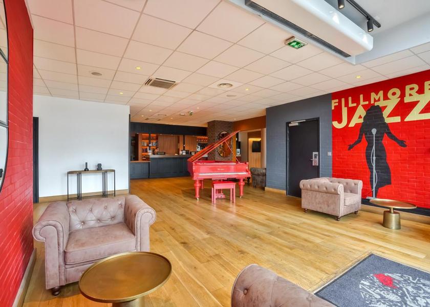 Ile-de-France Bonneuil-sur-Marne shared lounge/tv area