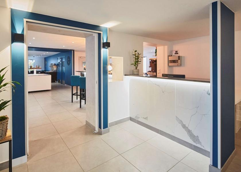 Auvergne-Rhone-Alpes Saint-Priest Reception