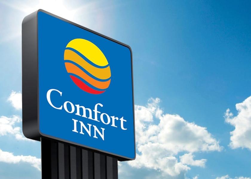 Ile-de-France Rungis Exterior Detail