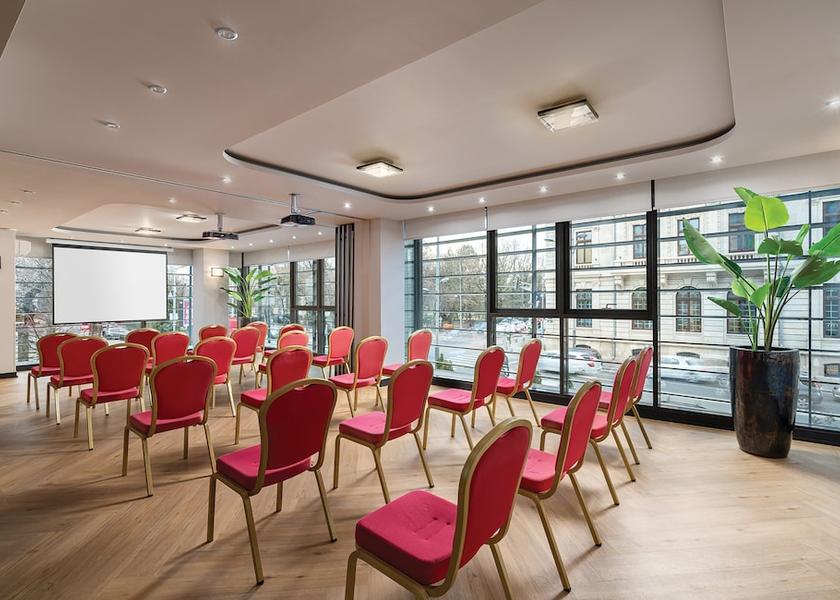  Bucharest Meeting Room