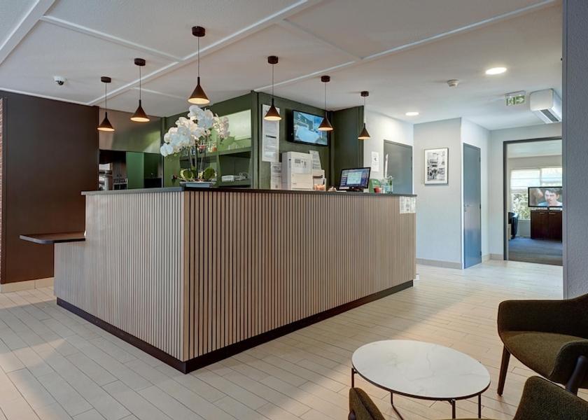 Normandy Cerise Interior Entrance