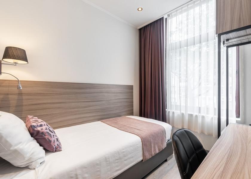 South Holland Rotterdam Room
