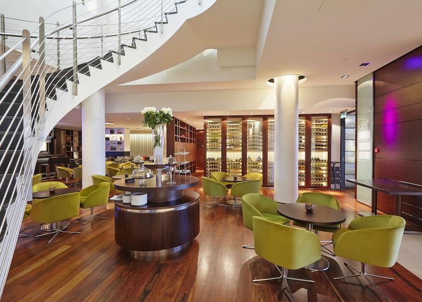 Capital Region Reykjavik Bar (on property)