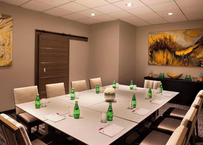 Ontario Toronto Meeting Room