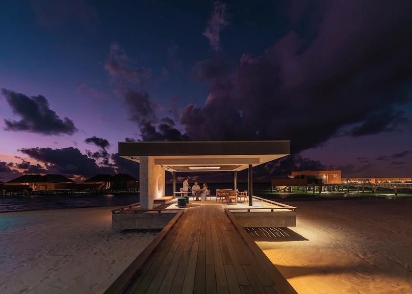 North Ari Atoll Veligandu Island Bar