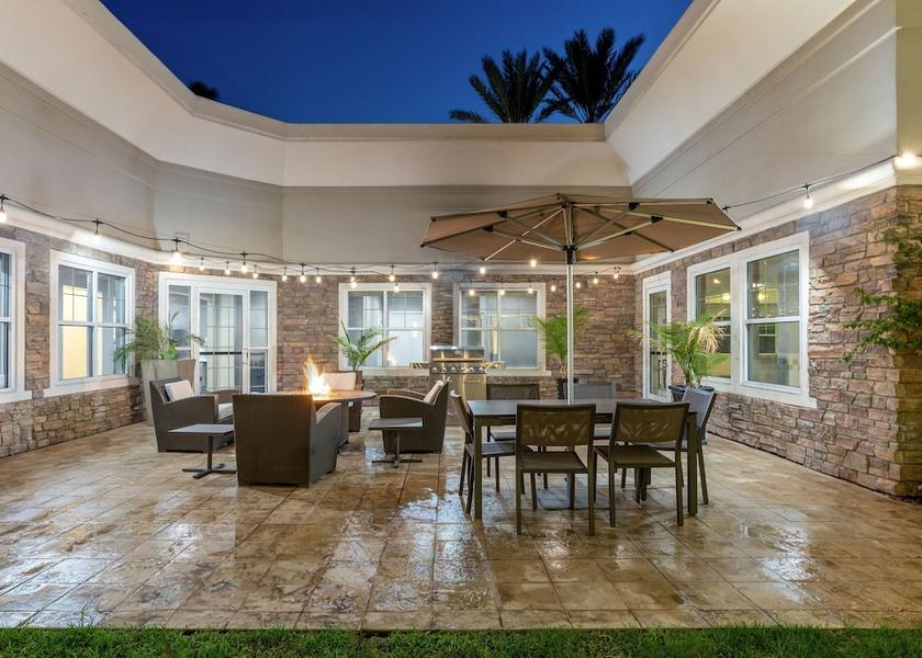 California Corona Amenity