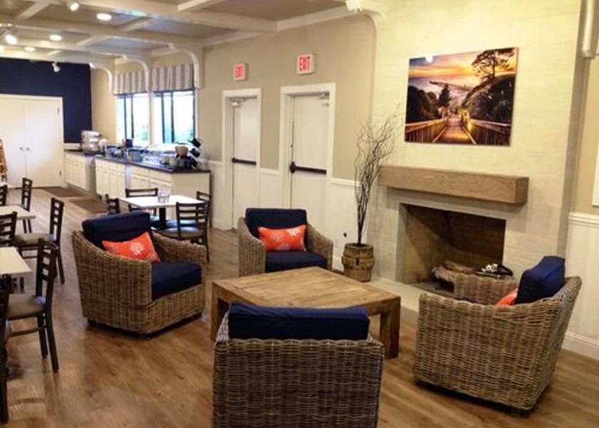 California Aptos Interior Entrance