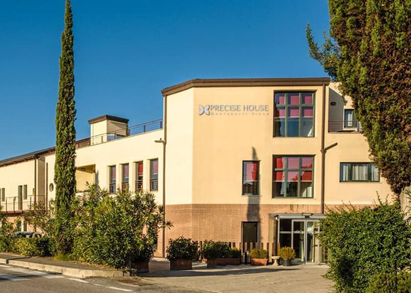 Tuscany Asciano Exterior Detail