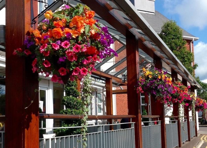 County Cork Carrigaline Terrace/patio