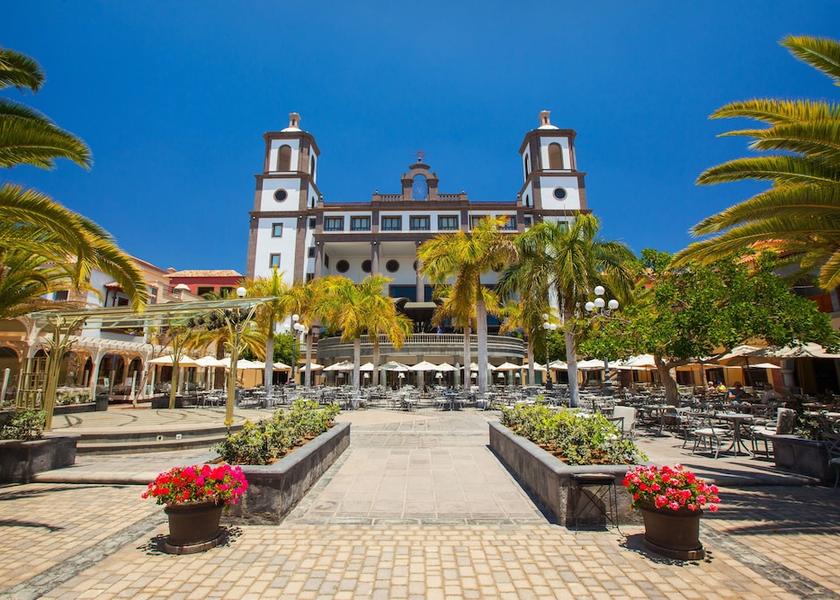 Canary Islands San Bartolomé de Tirajana Front of property