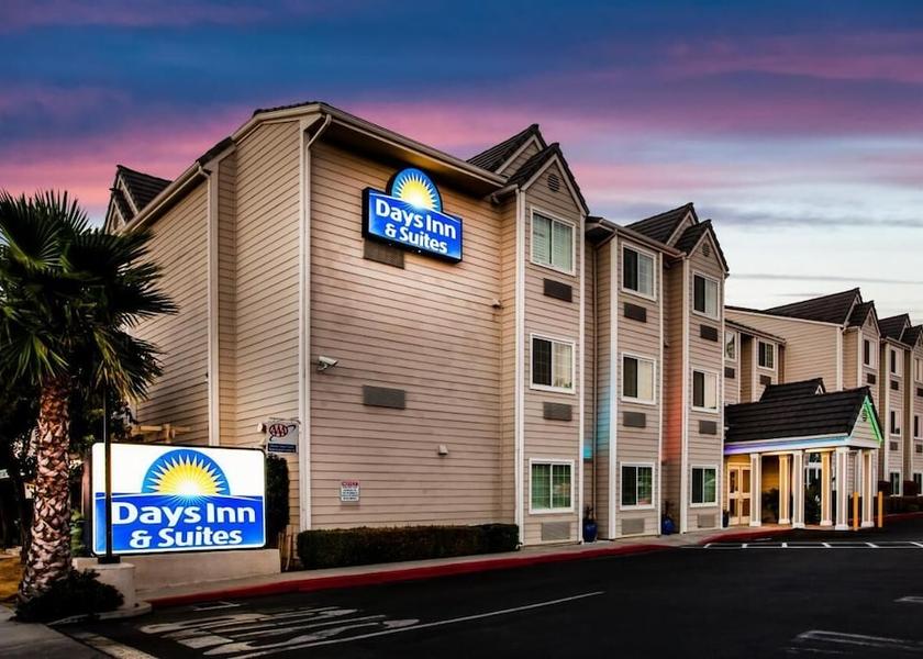 California Antioch Facade