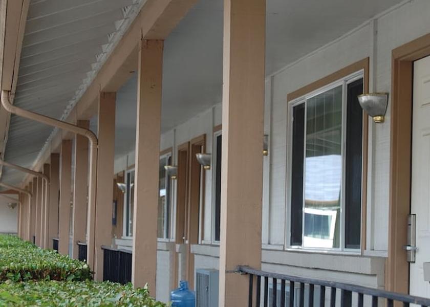 Washington Lakewood Property Grounds