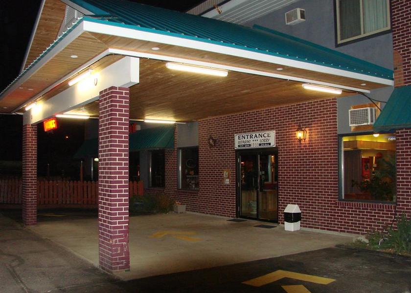 British Columbia Castlegar Hotel Exterior