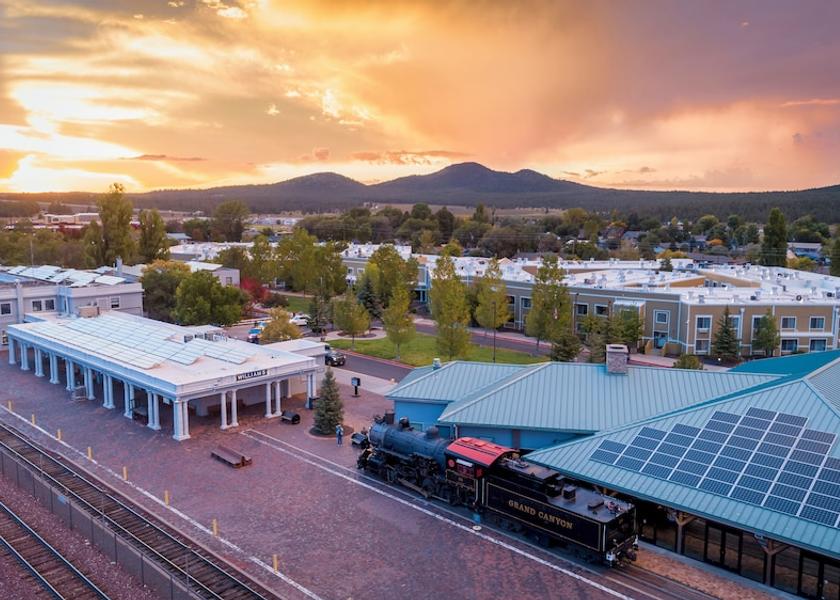 Arizona Williams Exterior Detail